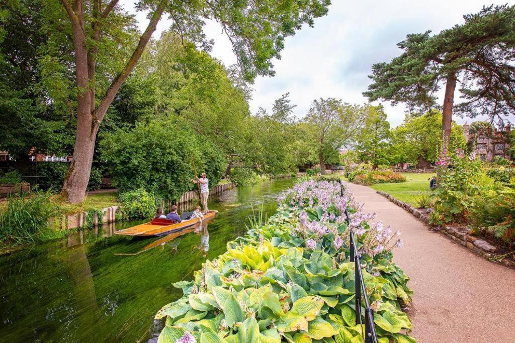 The Most Central Apartment In Canterbury Stunning Interiors, Fully Equipped, City Views And Free Wifi! Εξωτερικό φωτογραφία