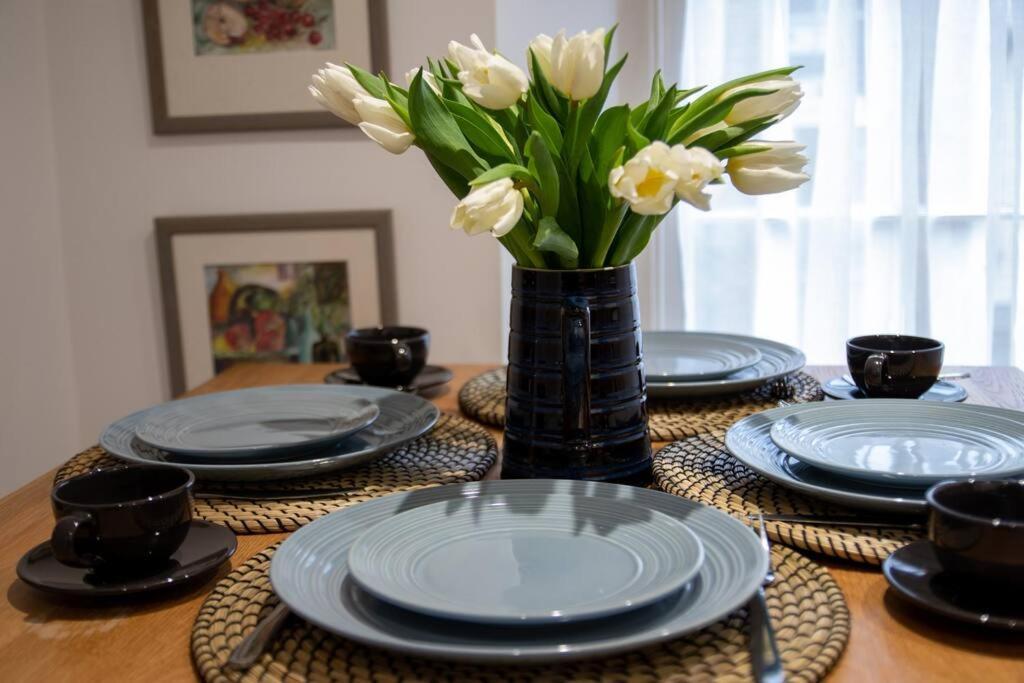 The Most Central Apartment In Canterbury Stunning Interiors, Fully Equipped, City Views And Free Wifi! Εξωτερικό φωτογραφία