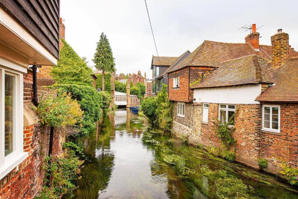 The Most Central Apartment In Canterbury Stunning Interiors, Fully Equipped, City Views And Free Wifi! Εξωτερικό φωτογραφία