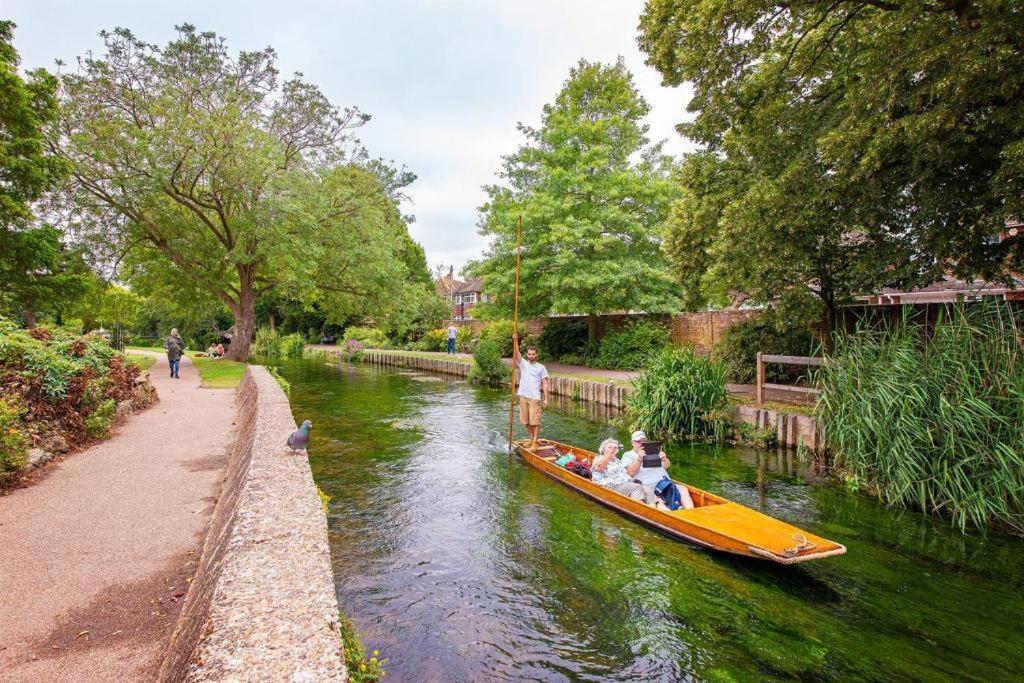 The Most Central Apartment In Canterbury Stunning Interiors, Fully Equipped, City Views And Free Wifi! Εξωτερικό φωτογραφία