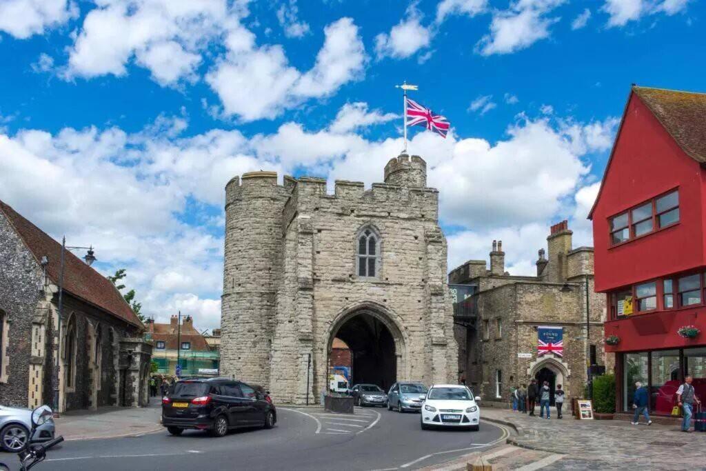 The Most Central Apartment In Canterbury Stunning Interiors, Fully Equipped, City Views And Free Wifi! Εξωτερικό φωτογραφία