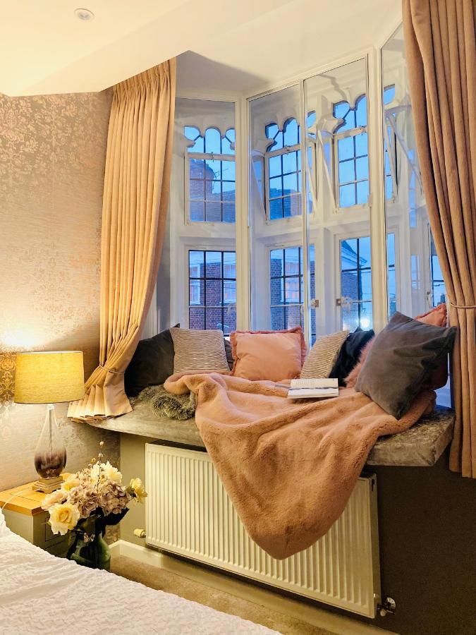 The Most Central Apartment In Canterbury Stunning Interiors, Fully Equipped, City Views And Free Wifi! Εξωτερικό φωτογραφία