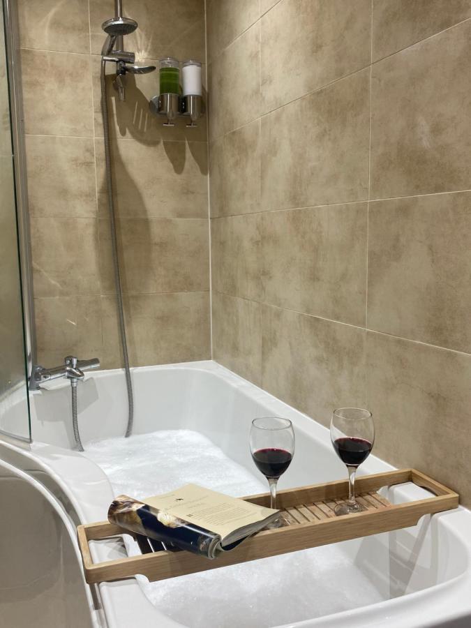 The Most Central Apartment In Canterbury Stunning Interiors, Fully Equipped, City Views And Free Wifi! Εξωτερικό φωτογραφία